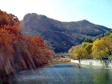 长时间排队可退票海南三亚出台六条措施应对景区游船紧张